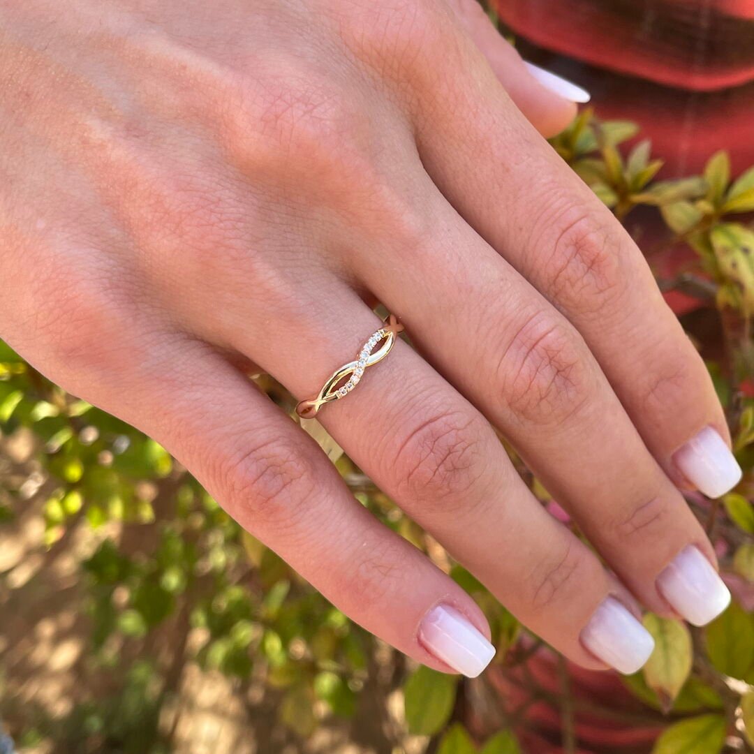 Anel Trançado Liso/Cravejado Cristal Dourado