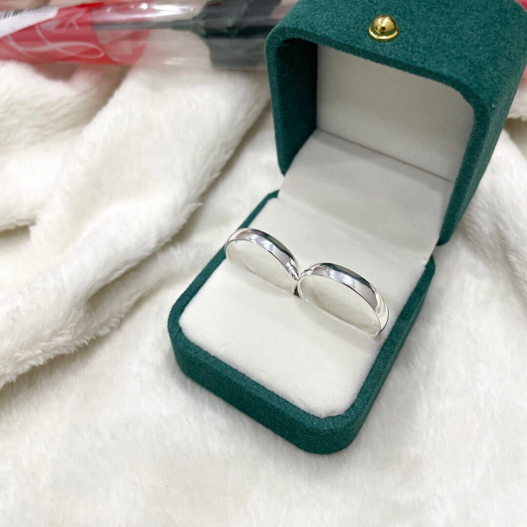 Aliança Abaulada Clássica 4mm Prateada