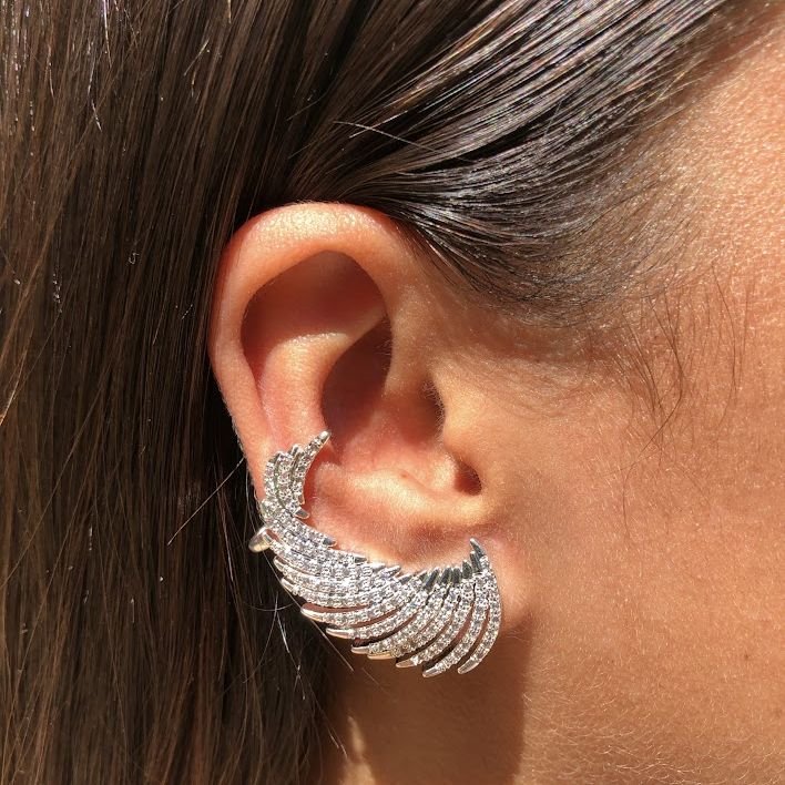 Ear Cuff Asa Max Cravejado Cristal Prateado