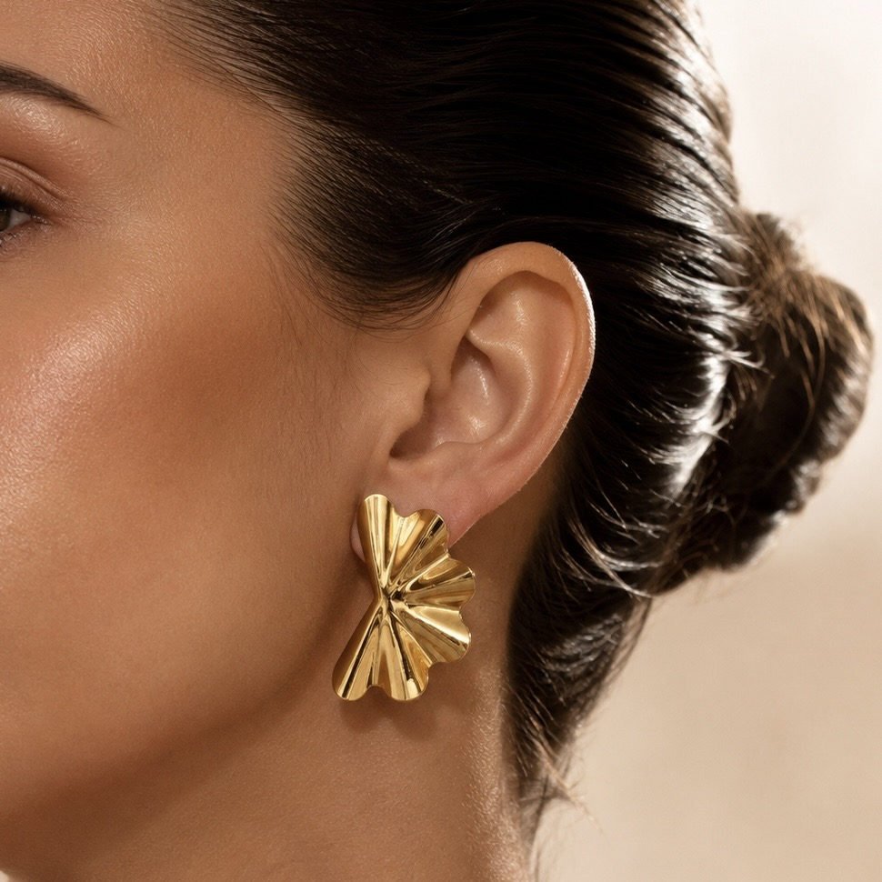Brinco Leque Ondulado MAXI Liso Dourado
