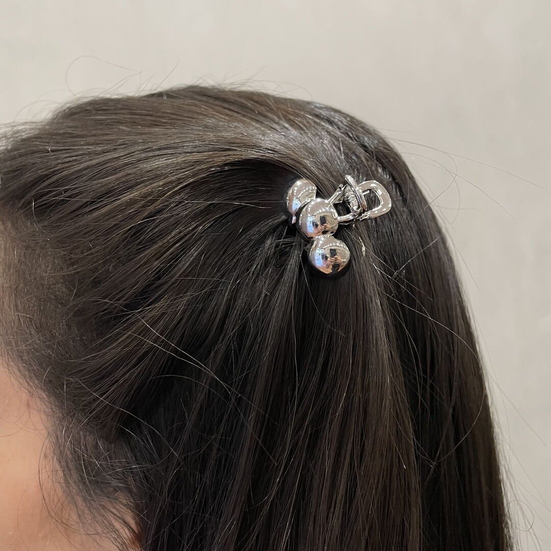 Hair Clip Mini Três Bolas Liso Prateado