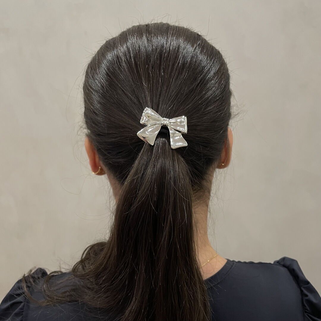 Pony Cuff Laço Liso Prateado