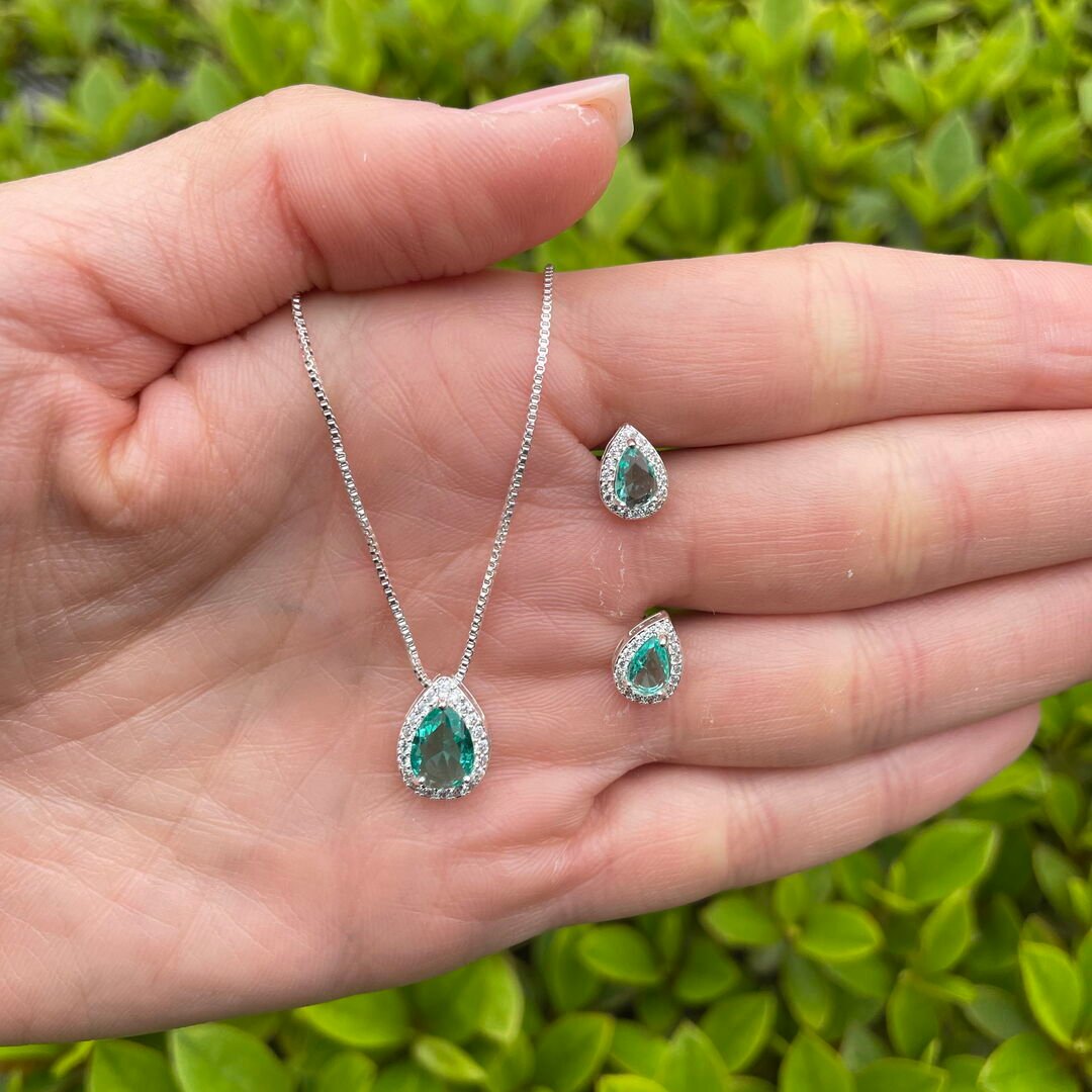 Conjunto De Gota Verde Cravejada Cristal Prateado