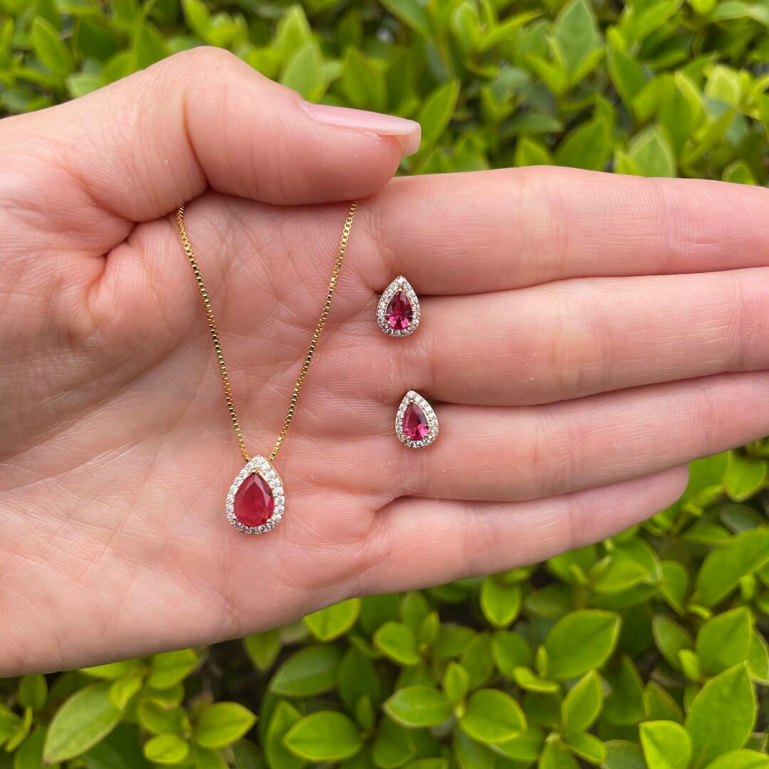 Conjunto De Gota Vermelha Cravejada Cristal Dourado