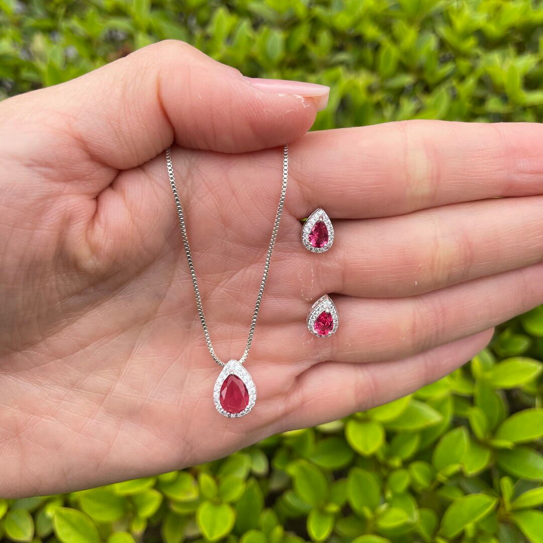 Conjunto De Gota Vermelha Cravejada Cristal Prateado