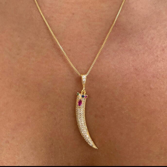 Colar Dente Cravejado Cristal c/ Navete Rosa Dourado