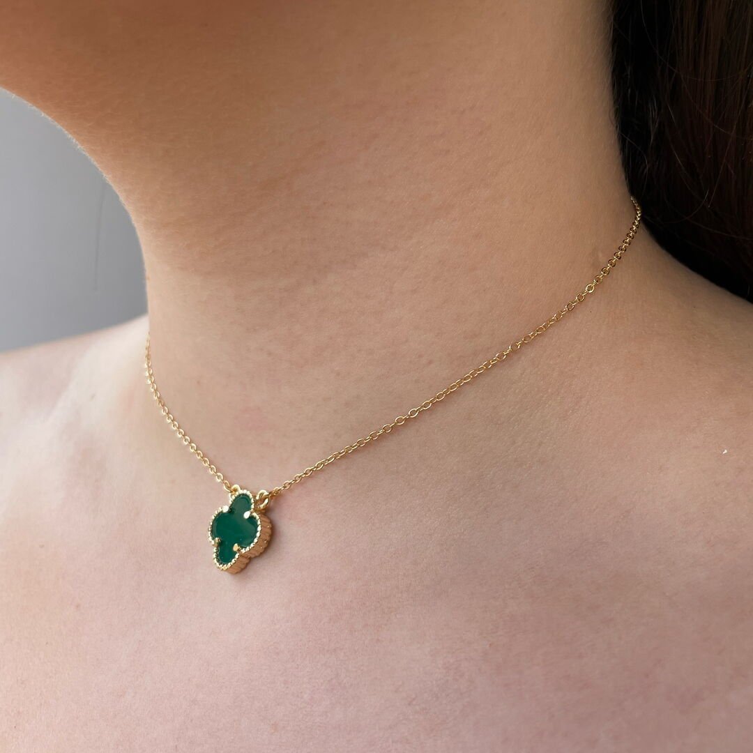 Colar Trevo c/ 1 Pingente Verde Dourado