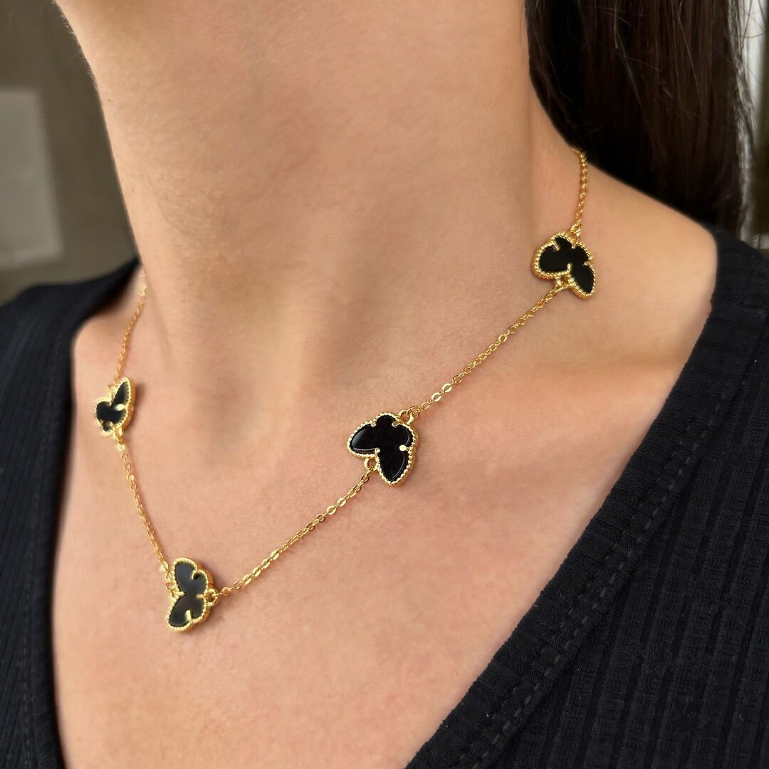 Colar Borboleta c/ 5 Pingente Preto Dourado