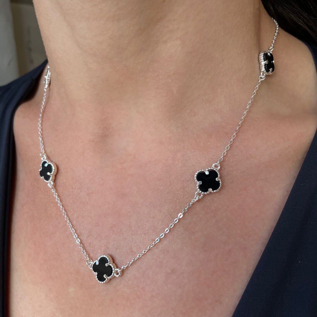 Colar Trevo c/ 5 Pingente P Preto Prateado