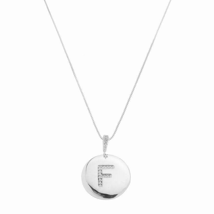 Pingente Letra F Moeda Tássia Cravejado Cristal Prateado