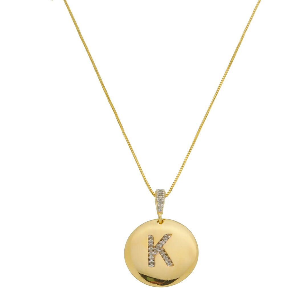 Pingente Letra K Moeda Tássia Cravejado Cristal Dourado