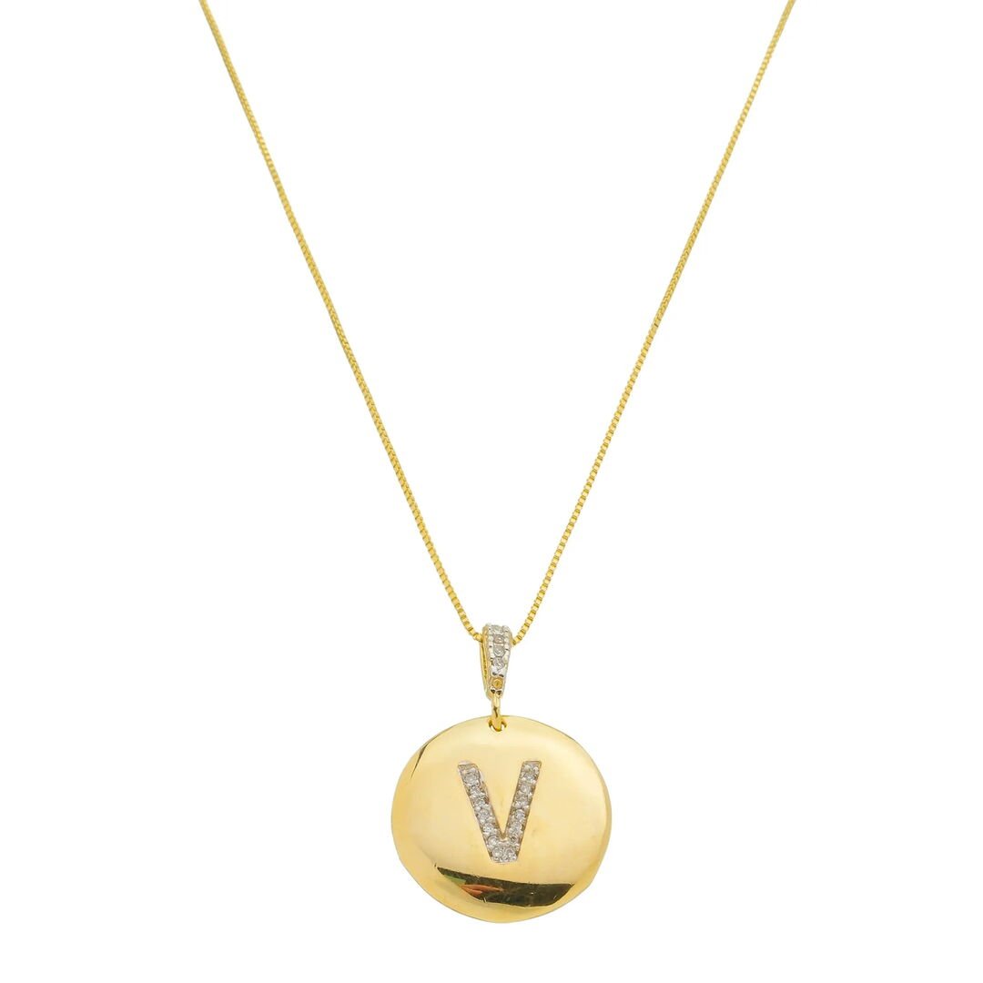 Pingente Letra V Moeda Tássia Cravejado Cristal Dourado