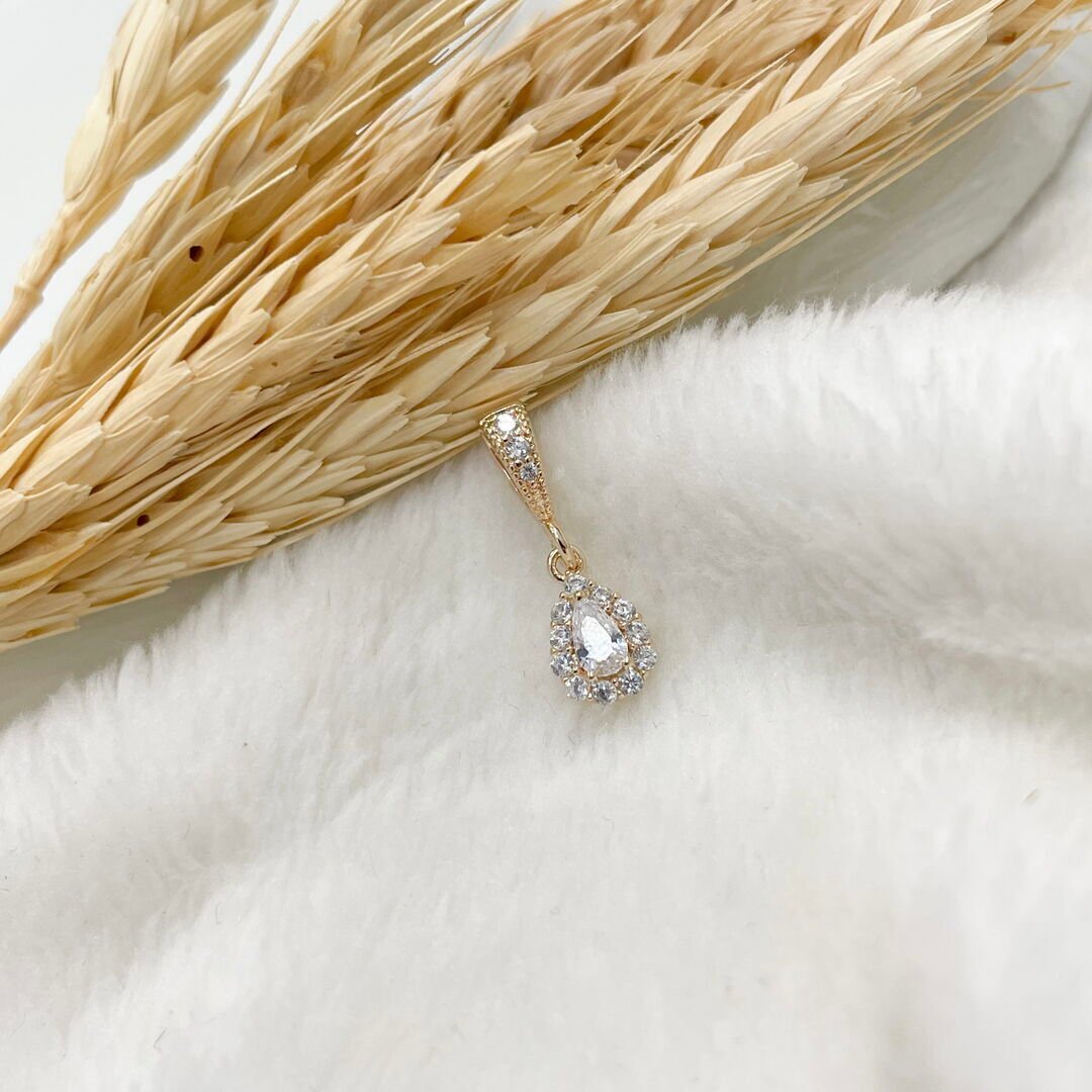 Pingente Gota Cravejada Cristal Dourado
