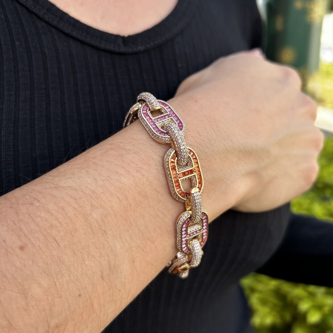 Pulseira Inspiração Louis Vuitton Elo Cadeado Cravejado Rainbow Dourado