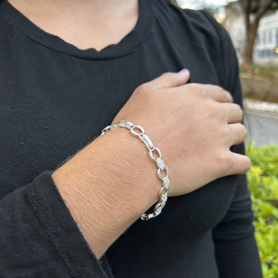 Pulseira Elos Lisos c/ União Cravejada Cristal Prateada