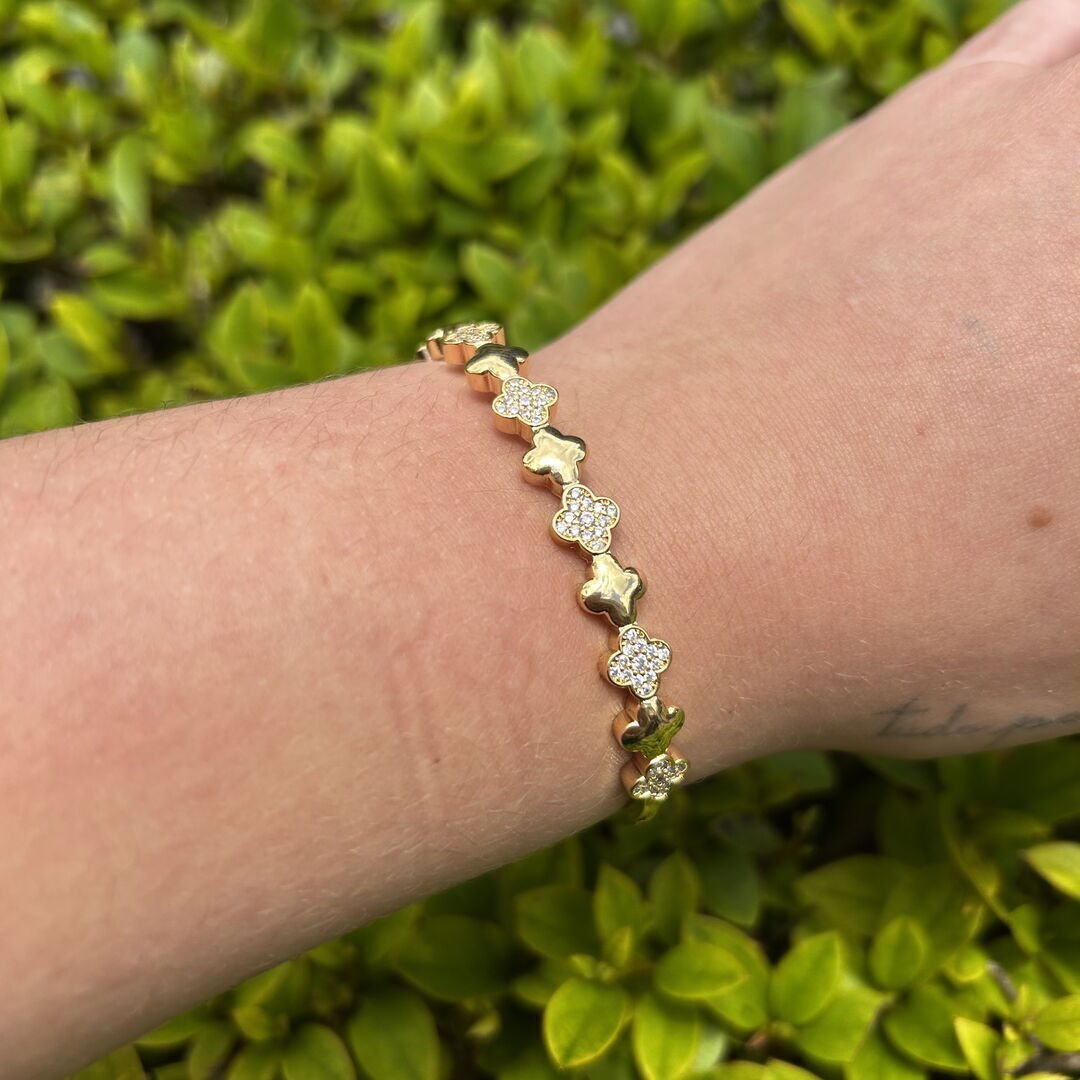 Bracelete c/ 5 Trevos Lisos e 6 Trevos Cravejados Cristal Dourado