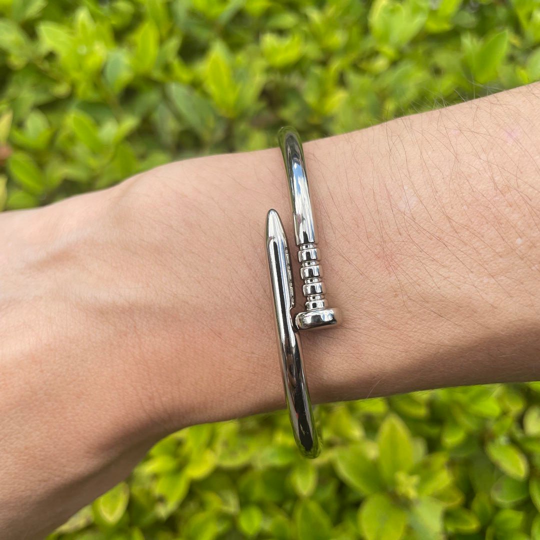 Bracelete Prego Liso Prateado
