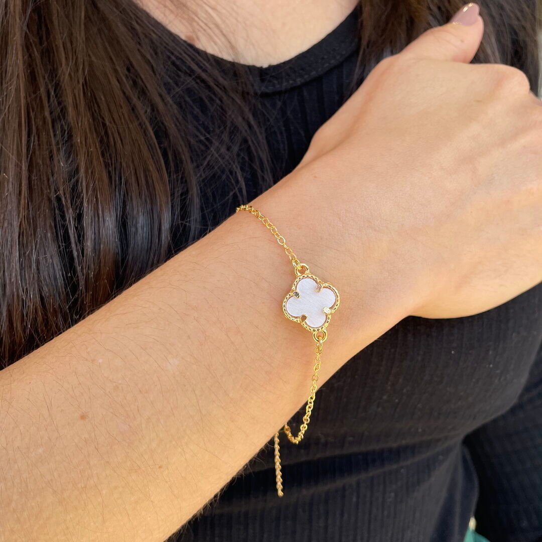 Pulseira c/ 1 Trevo G Madre Lisa Dourada